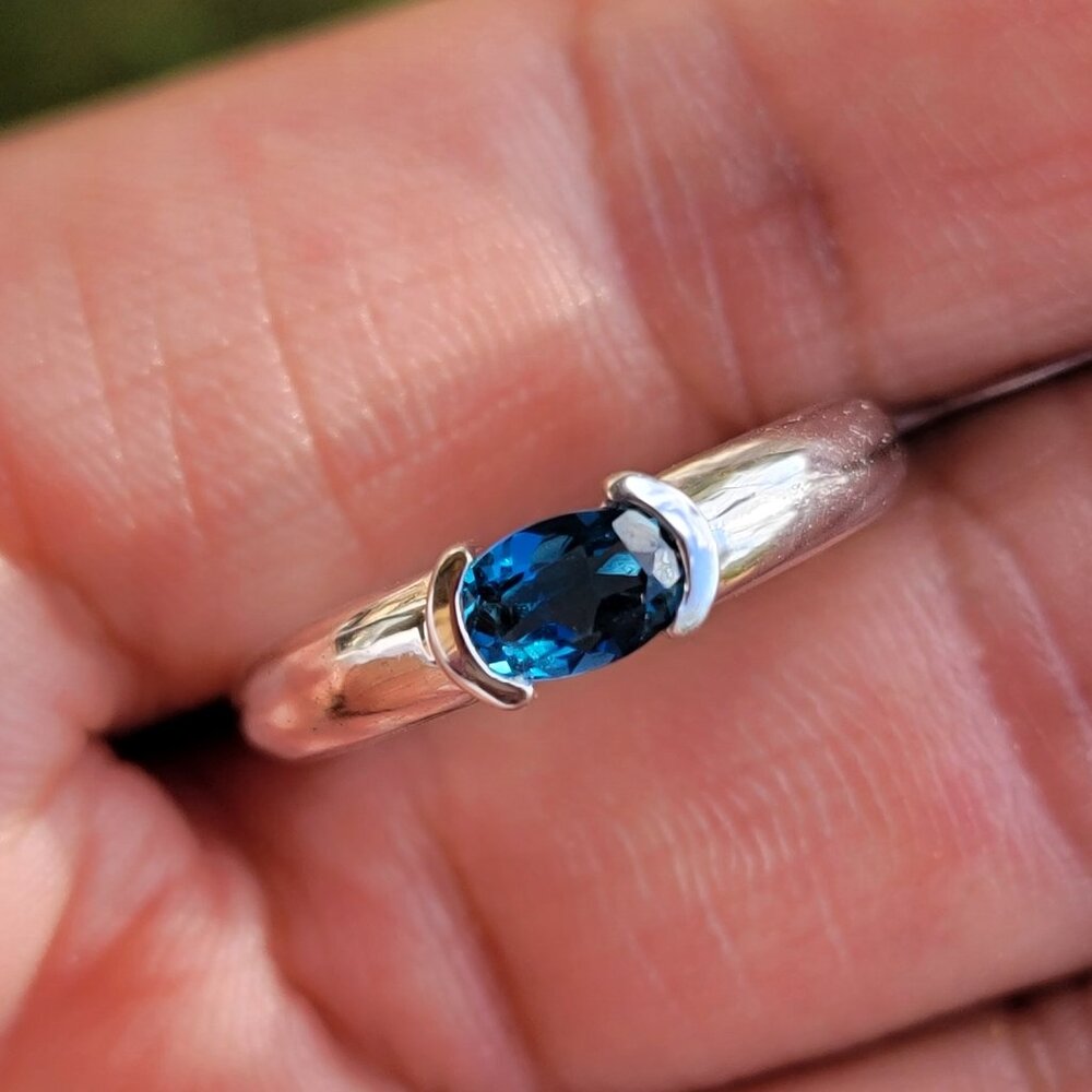 NIB genuine London blue topaz oval 0.371 ct Brazil 925 sterling silver ring